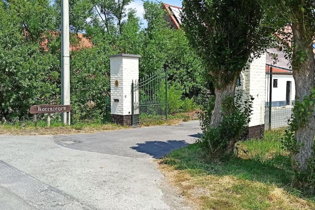 Holiday home Hoeve Korenzegen. Oase Rust Dichtbij De Haan